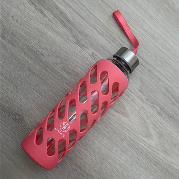 GAIAM Other - GAIAM Coral Glass Water Bottle with Sleeve